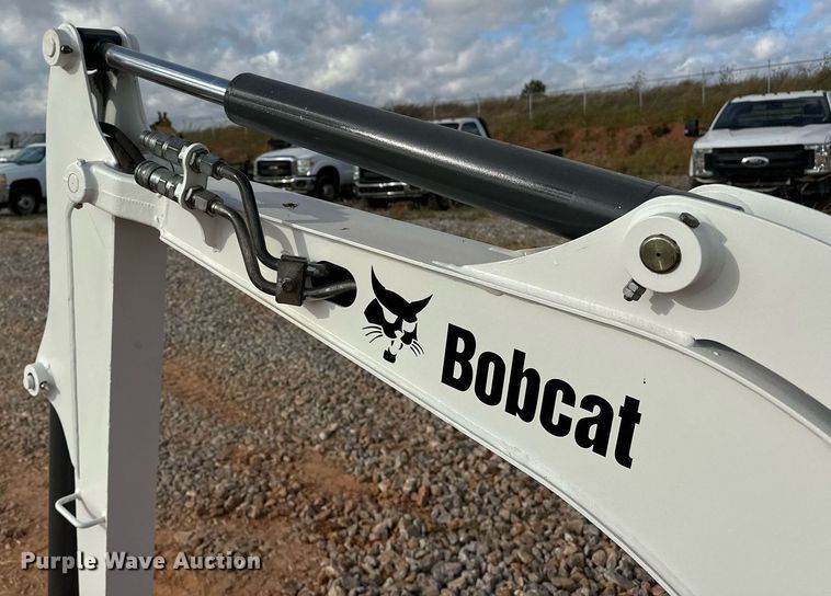image for item EJ5043 2014 Bobcat  324M mini excavator