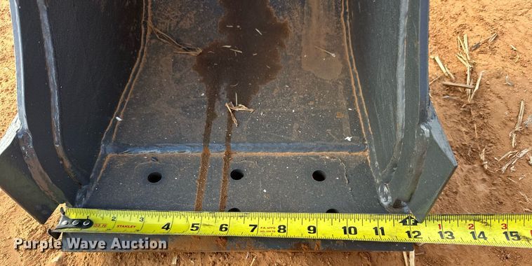 image for item EJ5043 2014 Bobcat  324M mini excavator