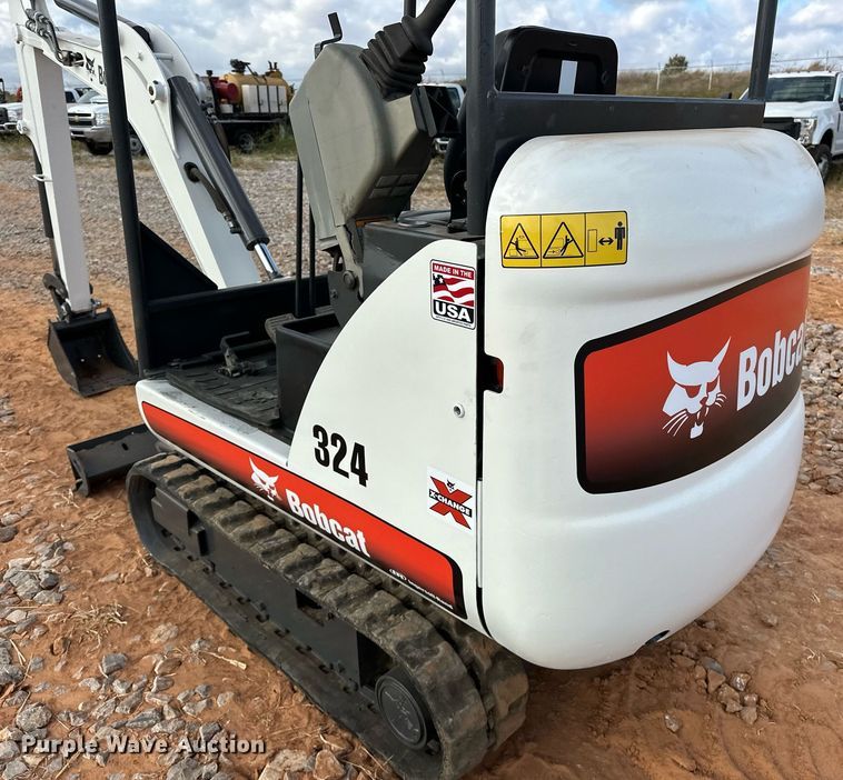image for item EJ5043 2014 Bobcat  324M mini excavator