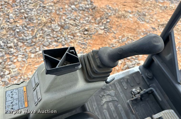 image for item EJ5043 2014 Bobcat  324M mini excavator