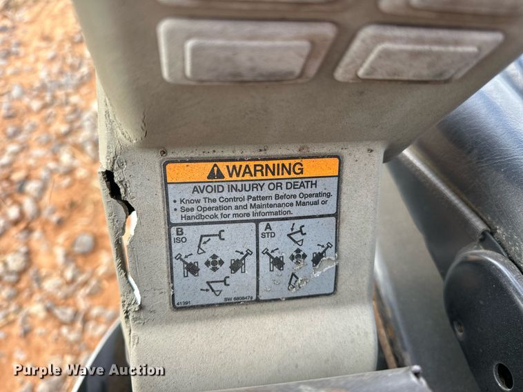 image for item EJ5043 2014 Bobcat  324M mini excavator