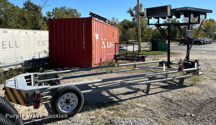 image for item EK3484 2014 Energy Absorption Systems Valtir VTQ-TL3 arrow board trailer