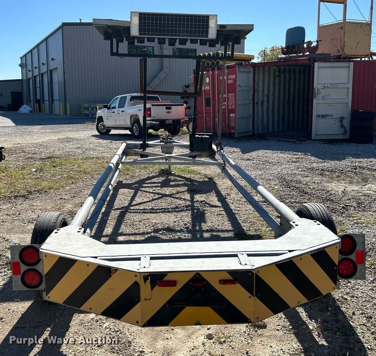 image for item EK3484 2014 Energy Absorption Systems Valtir VTQ-TL3 arrow board trailer