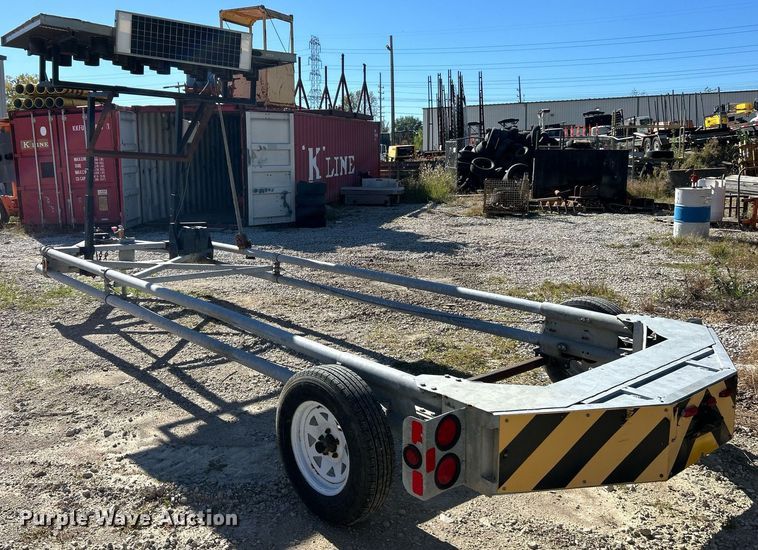 image for item EK3484 2014 Energy Absorption Systems Valtir VTQ-TL3 arrow board trailer