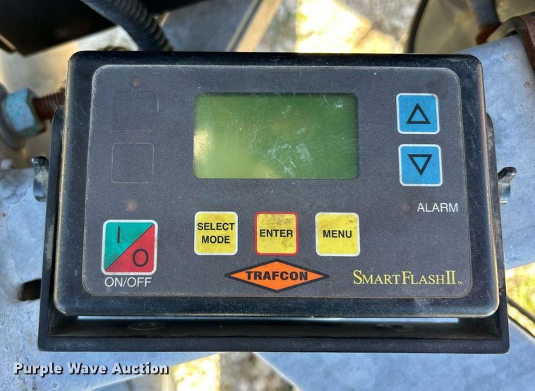 image for item EK3484 2014 Energy Absorption Systems Valtir VTQ-TL3 arrow board trailer