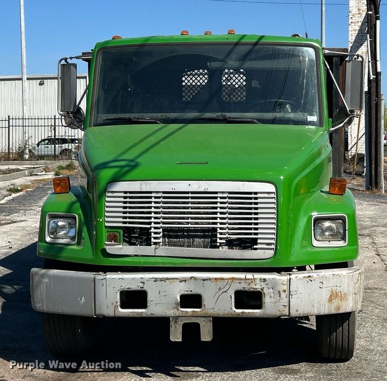 image for item EK3597 2003 Freightliner FL70  flatbed truck