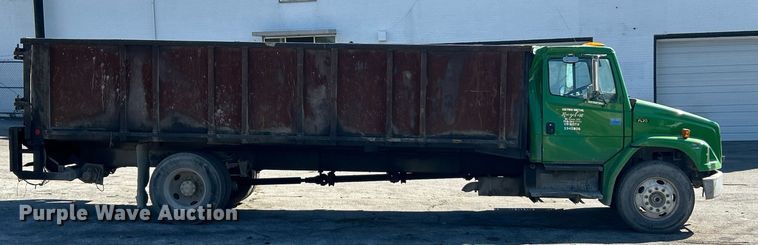 image for item EK3597 2003 Freightliner FL70  flatbed truck