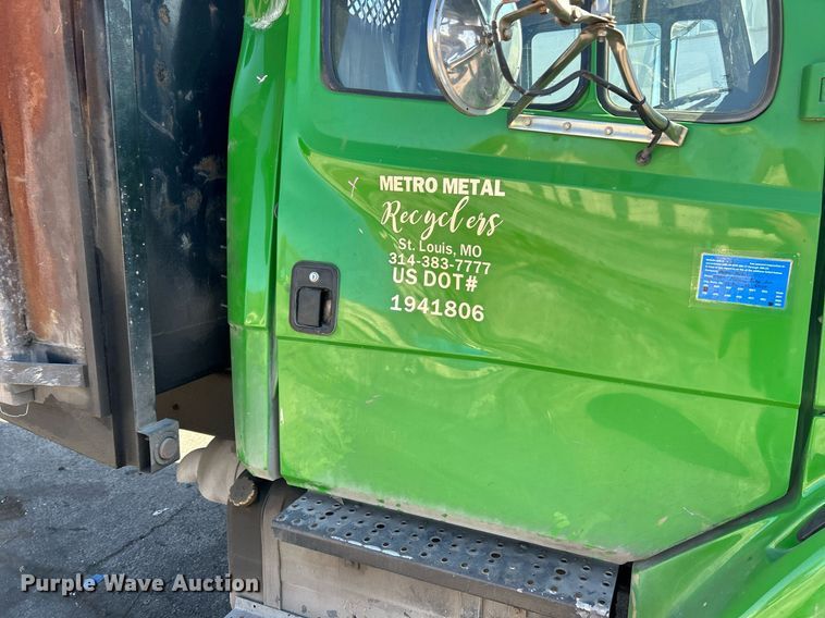 image for item EK3597 2003 Freightliner FL70  flatbed truck