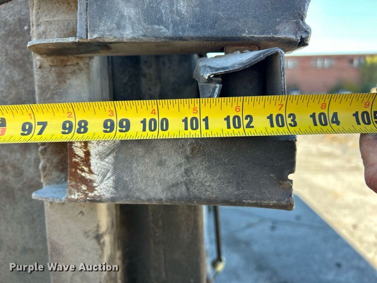 image for item EK3597 2003 Freightliner FL70  flatbed truck