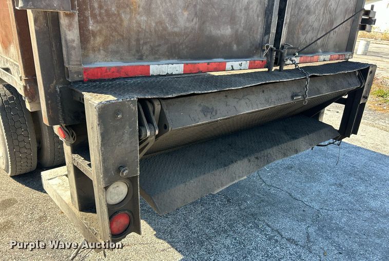 image for item EK3597 2003 Freightliner FL70  flatbed truck