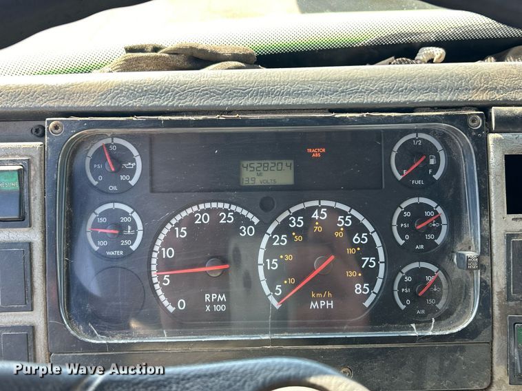 image for item EK3597 2003 Freightliner FL70  flatbed truck