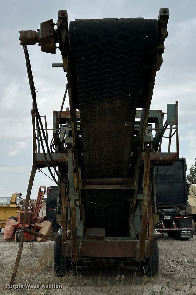 image for item EK3599 Powerscreen Turbo Cheiftain  screening plant