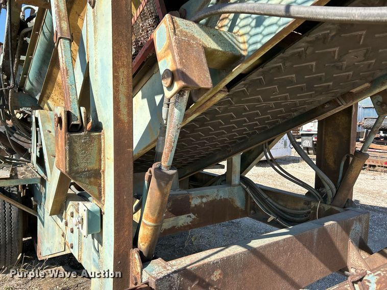 image for item EK3599 Powerscreen Turbo Cheiftain  screening plant