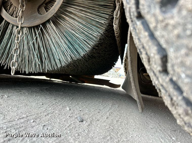 image for item EK3601 2008 Allianz 3000 street sweeper