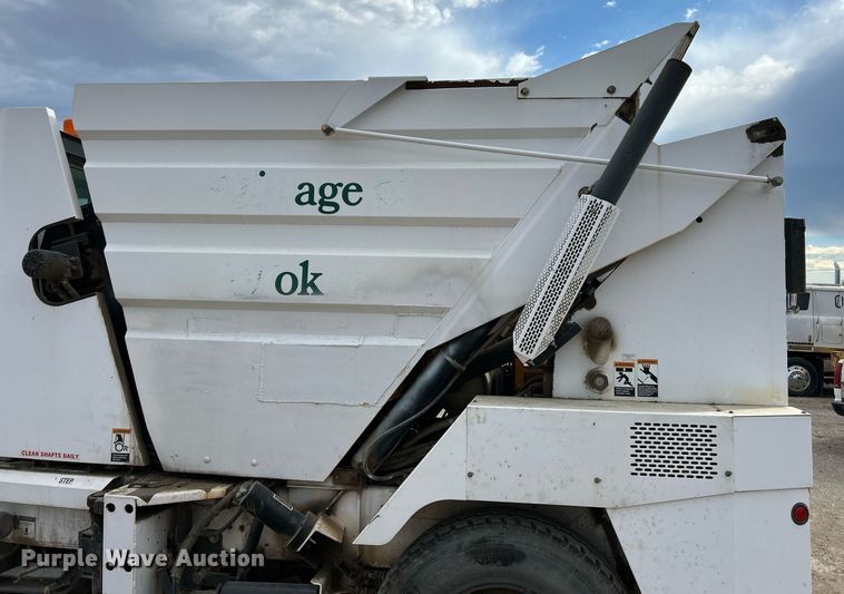 image for item EK3601 2008 Allianz 3000 street sweeper