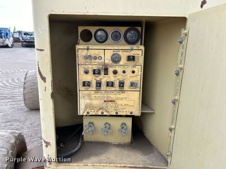 image for item EK3604 1997 JLG 80HX boom lift