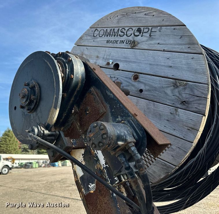 image for item EN2528 2005 International 4300 bucket truck