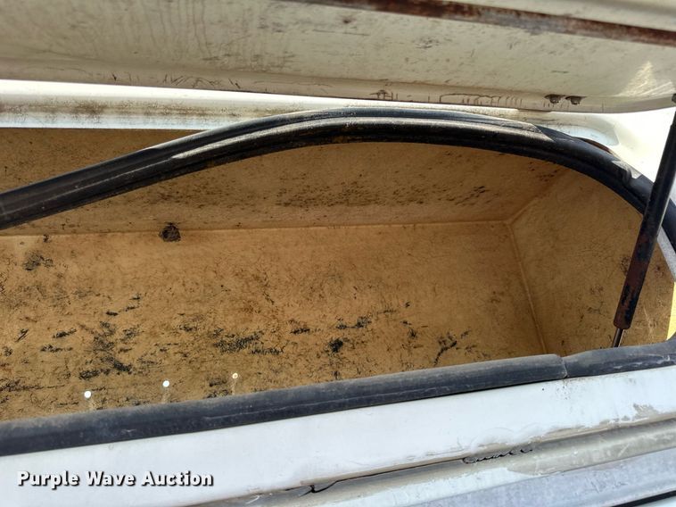 image for item EN2528 2005 International 4300 bucket truck