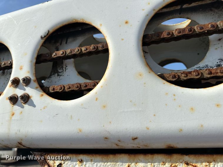 image for item EN2528 2005 International 4300 bucket truck