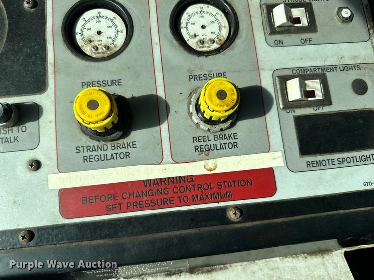 image for item EN2528 2005 International 4300 bucket truck