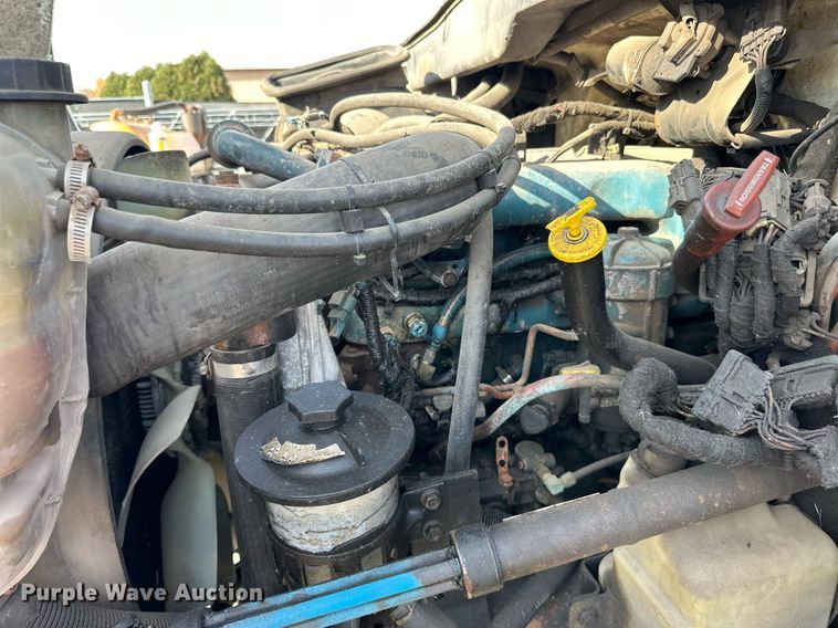 image for item EN2528 2005 International 4300 bucket truck