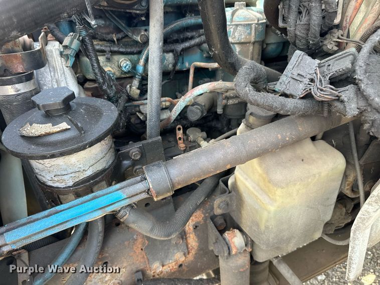 image for item EN2528 2005 International 4300 bucket truck