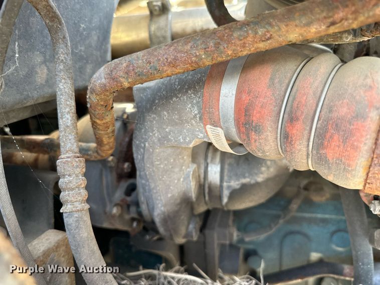 image for item EN2528 2005 International 4300 bucket truck