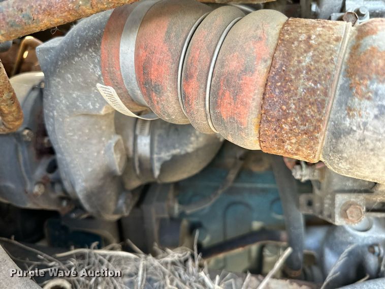 image for item EN2528 2005 International 4300 bucket truck