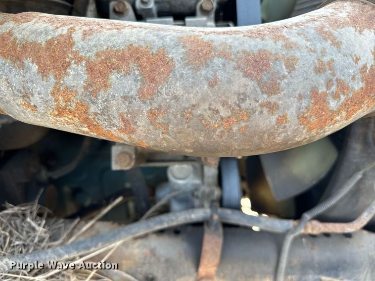 image for item EN2528 2005 International 4300 bucket truck