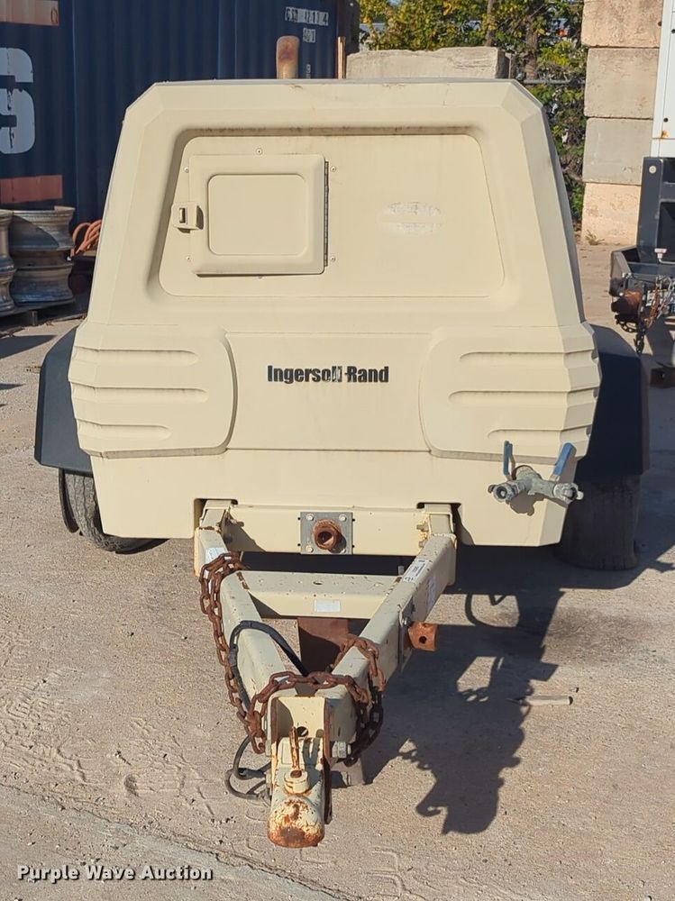 image for item EQ2262 2008 Doosan P185WJD air compressor