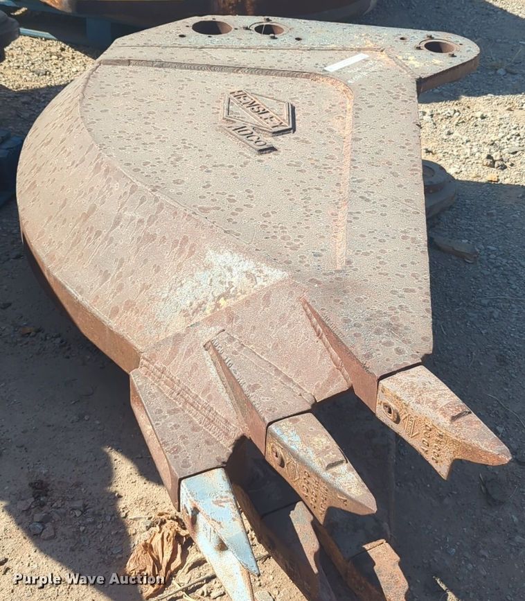 image for item EQ2361 Hensley v-bottom excavator bucket