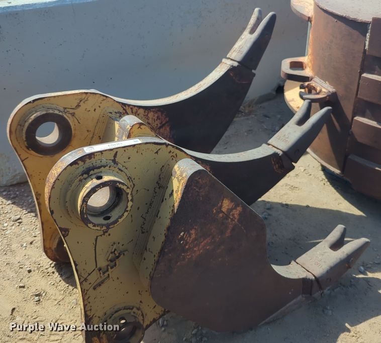 image for item EQ2363 LEA multi-ripper