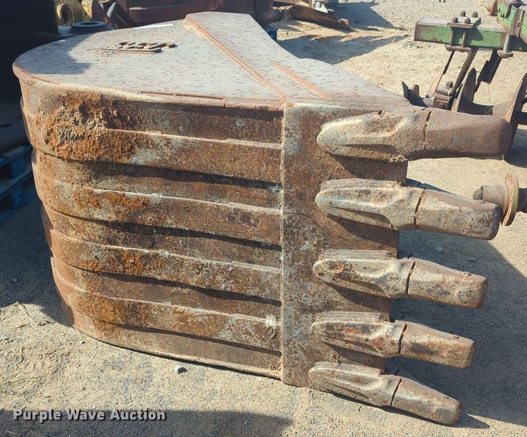image for item EQ2365 SEC excavator bucket