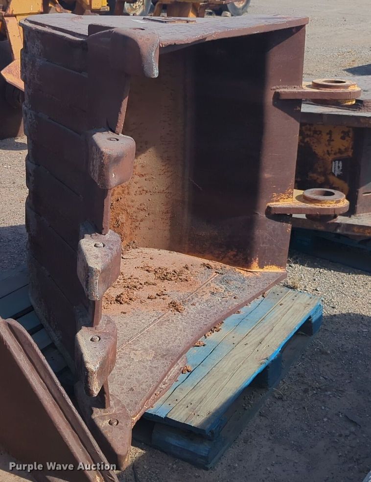 image for item EQ2367 SEC excavator bucket