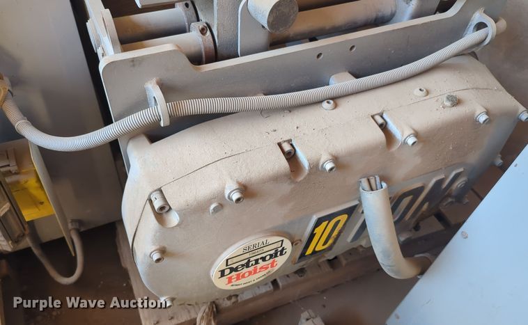 image for item EQ2380 (2) overhead cranes