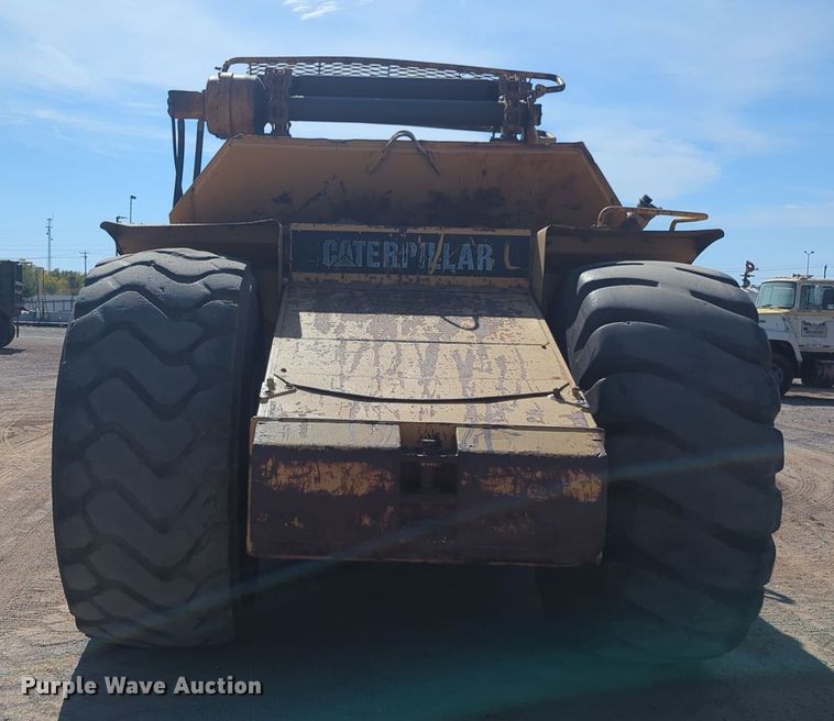 image for item EQ2381 1993 Caterpillar 615C elevating scraper