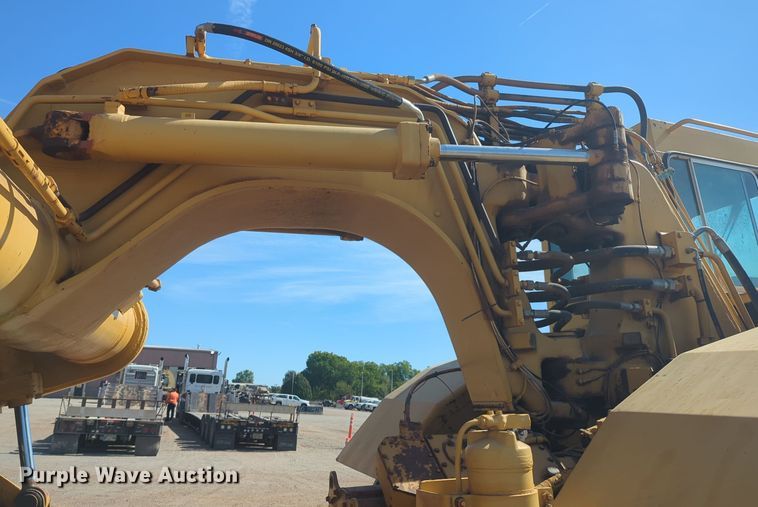 image for item EQ2381 1993 Caterpillar 615C elevating scraper