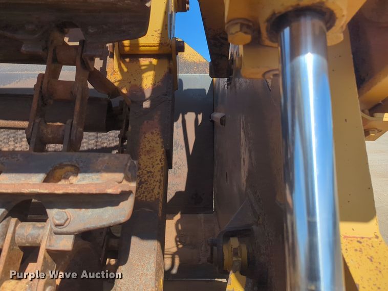 image for item EQ2381 1993 Caterpillar 615C elevating scraper