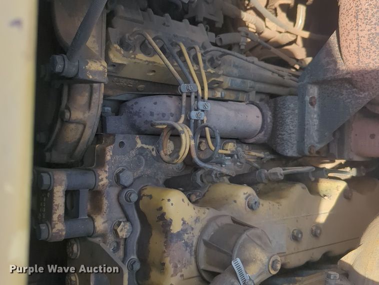 image for item EQ2381 1993 Caterpillar 615C elevating scraper