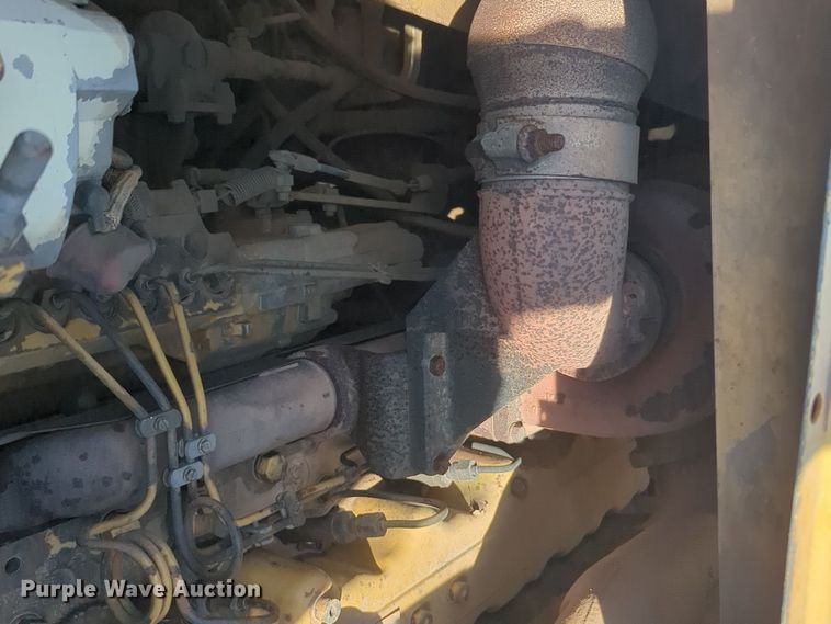 image for item EQ2381 1993 Caterpillar 615C elevating scraper