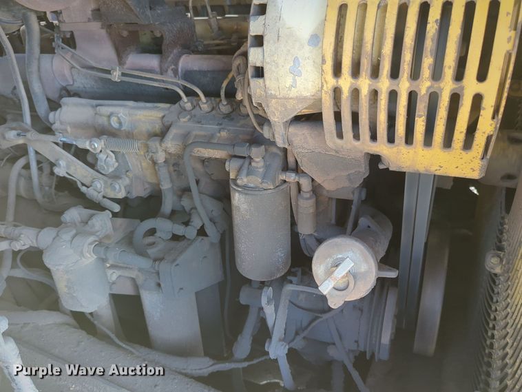 image for item EQ2381 1993 Caterpillar 615C elevating scraper