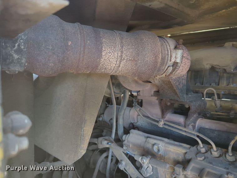 image for item EQ2381 1993 Caterpillar 615C elevating scraper