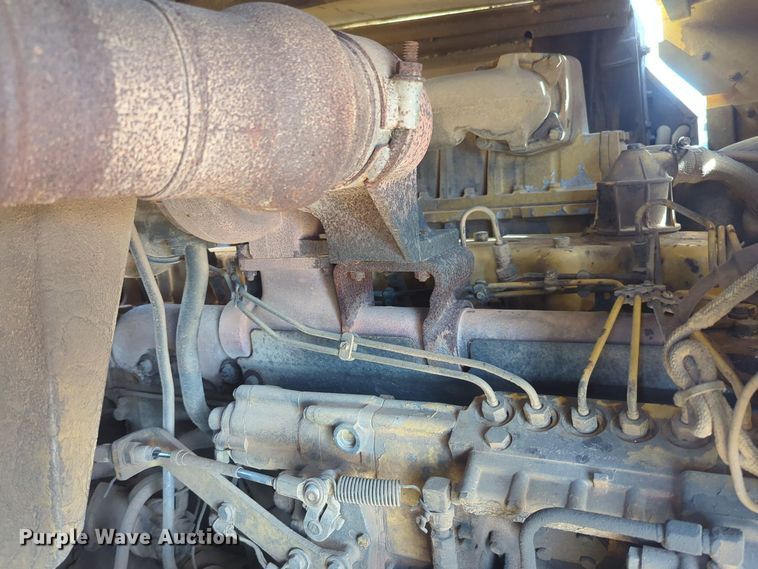 image for item EQ2381 1993 Caterpillar 615C elevating scraper