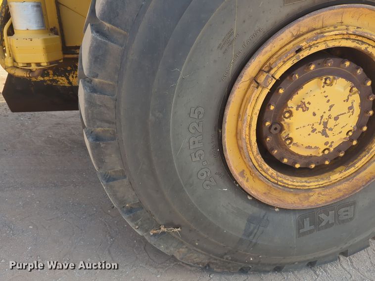 image for item EQ2381 1993 Caterpillar 615C elevating scraper