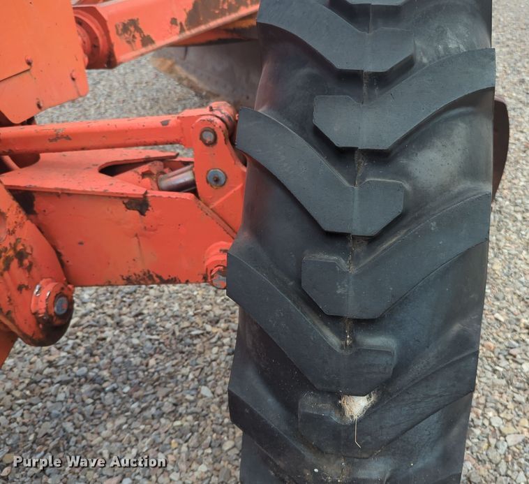 image for item EQ2423 John Deere JD670-A motor grader