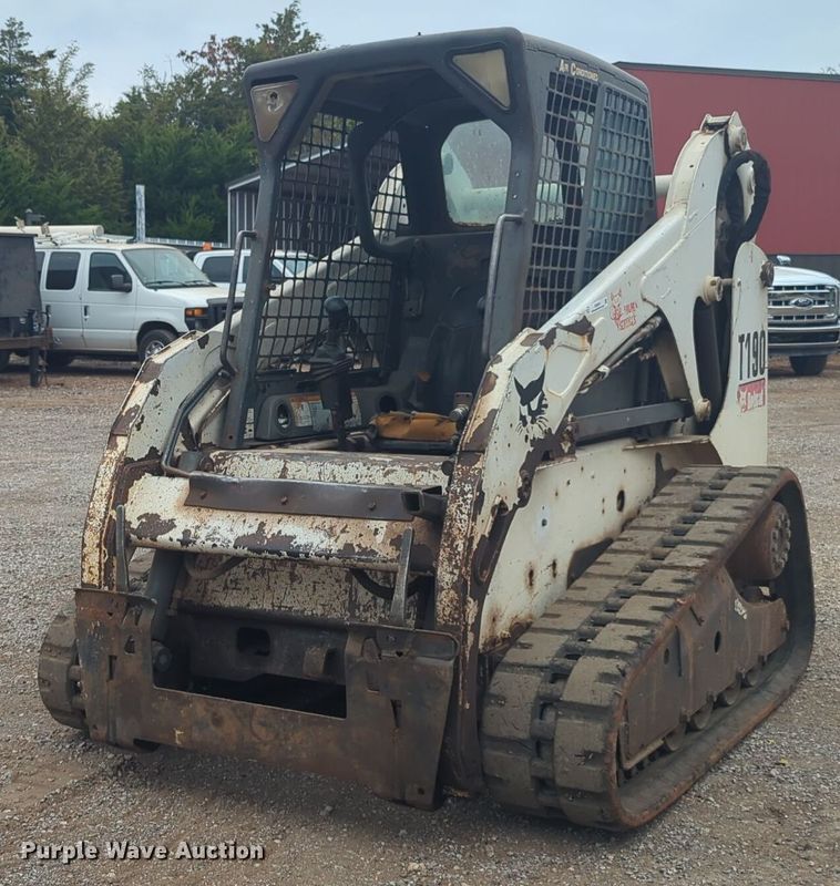 image for item EQ2441 2002 Bobcat T190 tracked skid steer loader