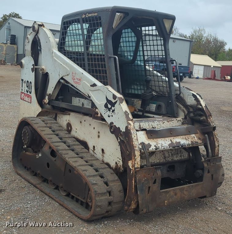 image for item EQ2441 2002 Bobcat T190 tracked skid steer loader