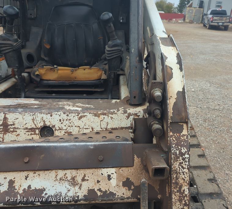 image for item EQ2441 2002 Bobcat T190 tracked skid steer loader