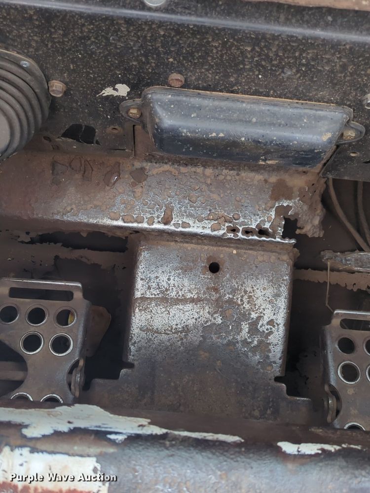 image for item EQ2441 2002 Bobcat T190 tracked skid steer loader