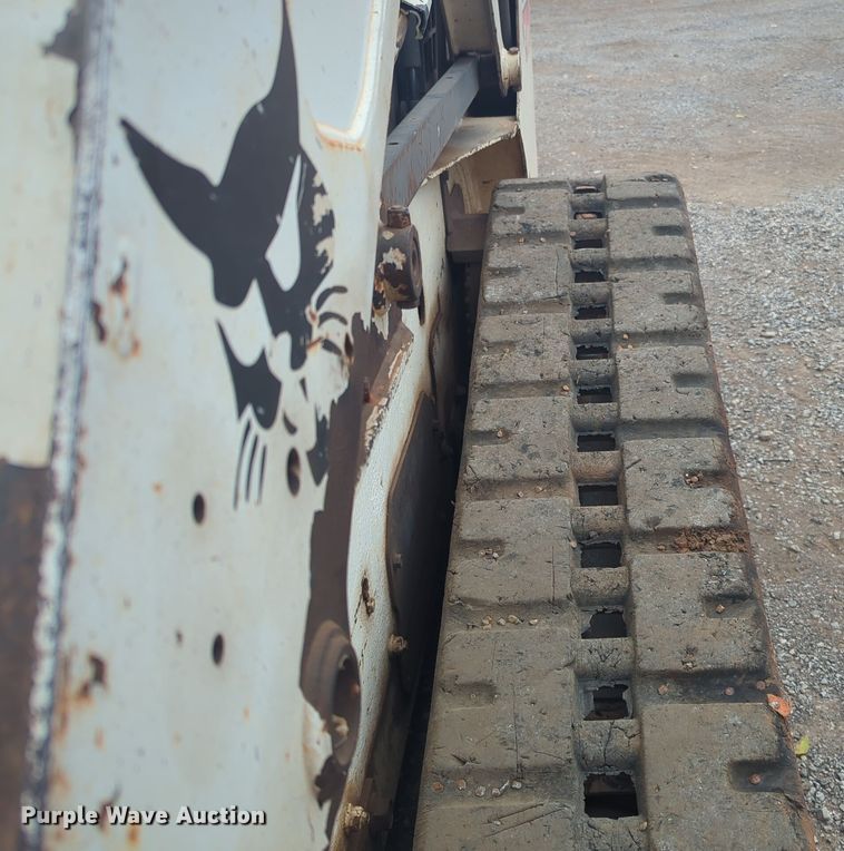 image for item EQ2441 2002 Bobcat T190 tracked skid steer loader